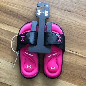 Girl’s Under Armour Slides